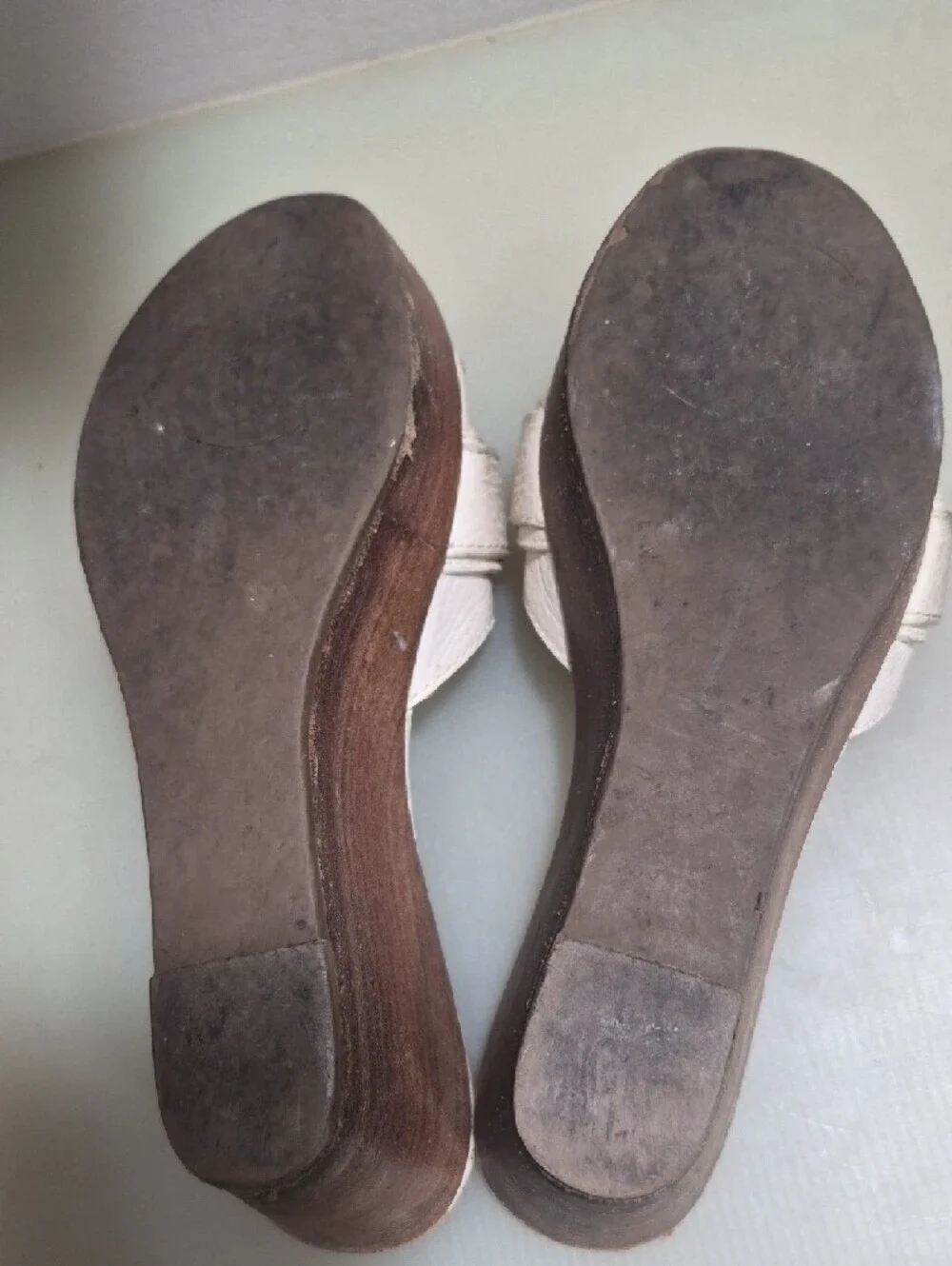 Tory Burch Cream Leather Slide Sandals with Gold Logo